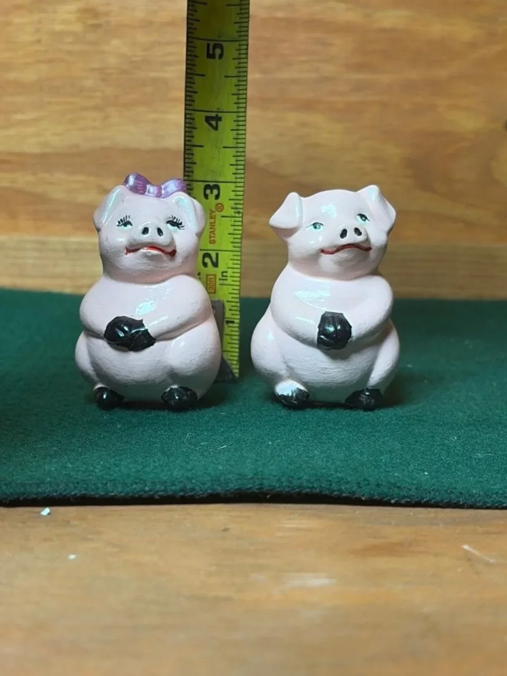 VTG Pink Pig Salt & Pepper Shakers Set 3